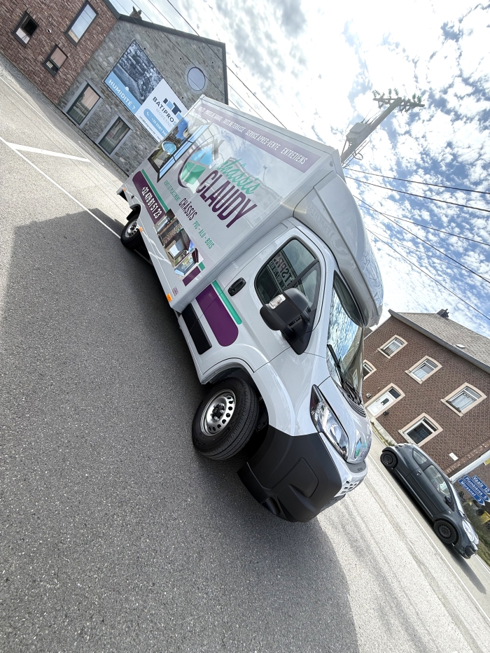 Lettrage d'une remorque pour KL location